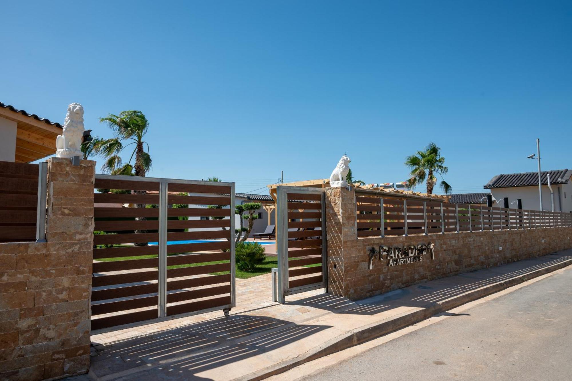 Paradise Apartments Artemida Εξωτερικό φωτογραφία